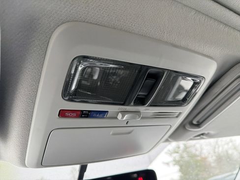 Used 2017 Subaru Forester 2.5i Premium w/ All-Weather Package image 33