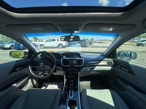 Used 2016 Honda Accord EX-L image 2