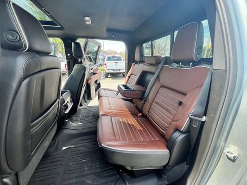 Used 2024 GMC Sierra 2500 Denali Ultimate image 11