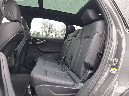 Used 2025 Audi Q7 2.0T Premium w/ Convenience Plus Package image 20