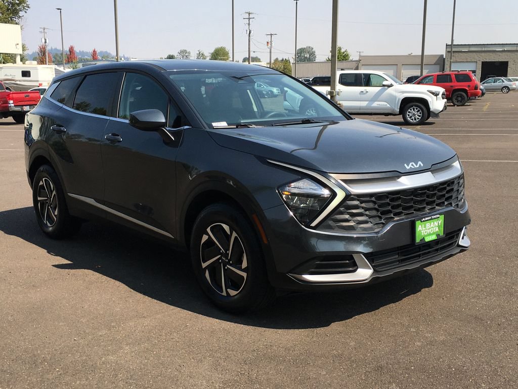 Used 2023 Kia Sportage LX AWD/4WD image 9