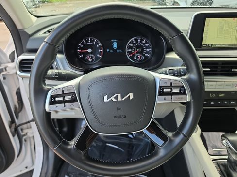 Used 2022 Kia Telluride S FWD image 30