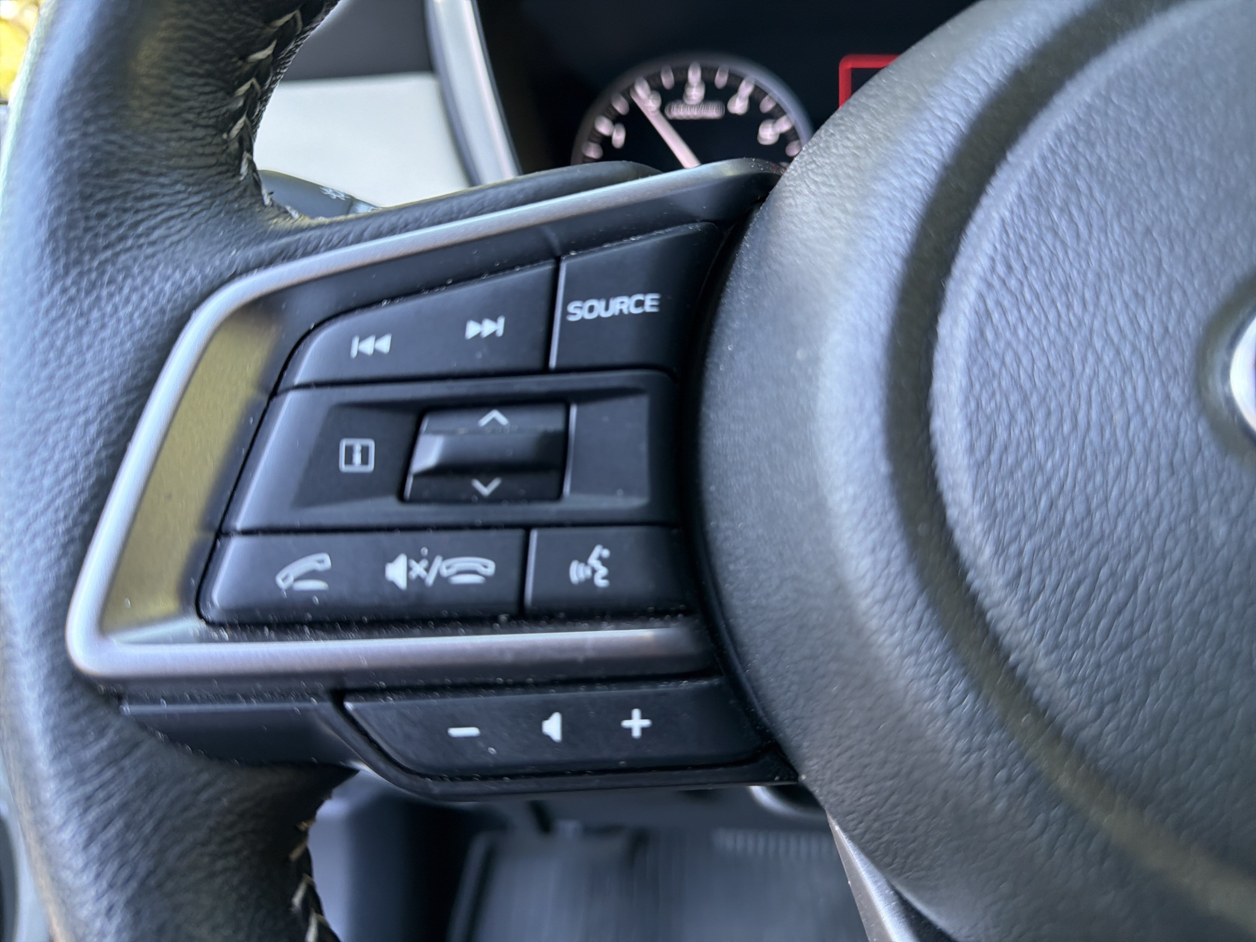 Used 2025 Subaru Outback Limited w/ Popular Package #2 AWD/4WD image 19