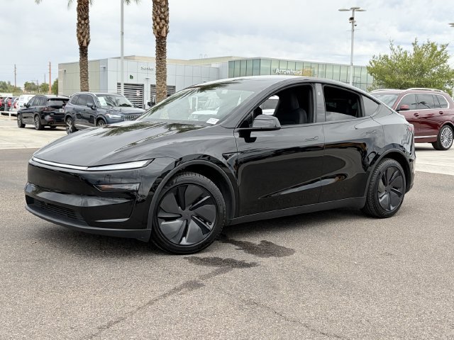 Used 2026 Tesla Model Y 2WD image 2