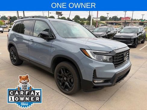 Used 2024 Honda Passport Black Edition image 1