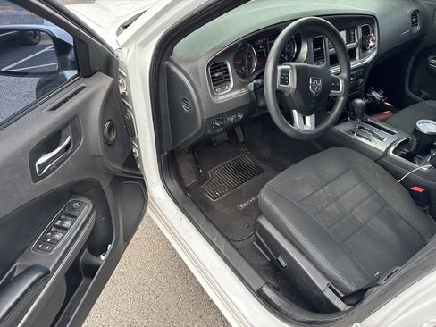 Used 2012 Dodge Charger SE image 16