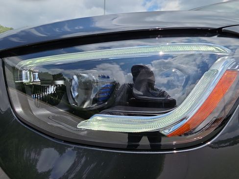 Used 2022 Mercedes-Benz GLC 300 image 32