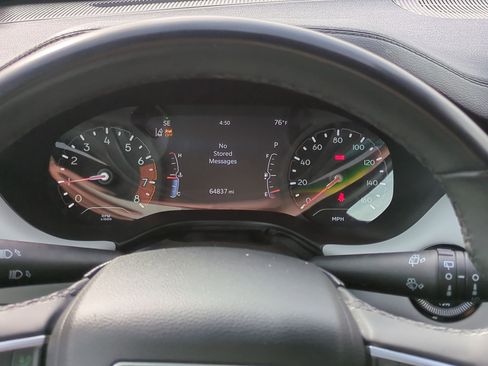 Used 2023 Jeep Compass Limited image 21