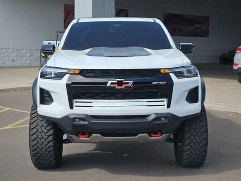Used 2024 Chevrolet Colorado ZR2 w/ ZR2 Convenience Package III AWD/4WD image 3