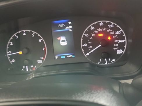Used 2025 Toyota Corolla LE FWD image 9