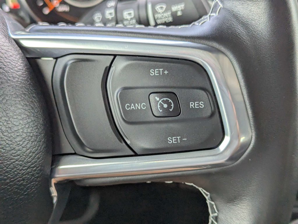 Used 2023 Jeep Wrangler Unlimited Sahara w/ Cold Weather Group AWD/4WD image 27