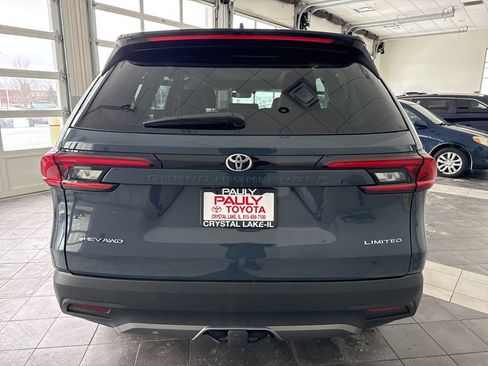 Used 2025 Toyota Grand Highlander AWD Hybrid image 5