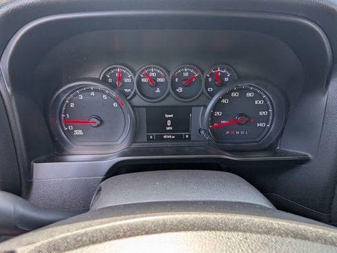 Used 2020 Chevrolet Silverado 1500 Custom w/ Custom Value Package image 28