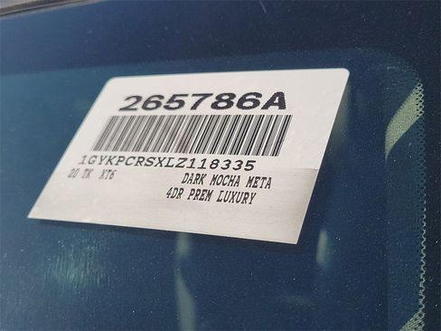 Used 2020 Cadillac XT6 Premium Luxury image 32