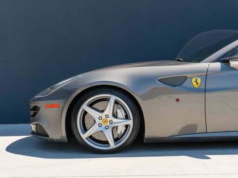 Used 2012 Ferrari FF AWD/4WD image 17