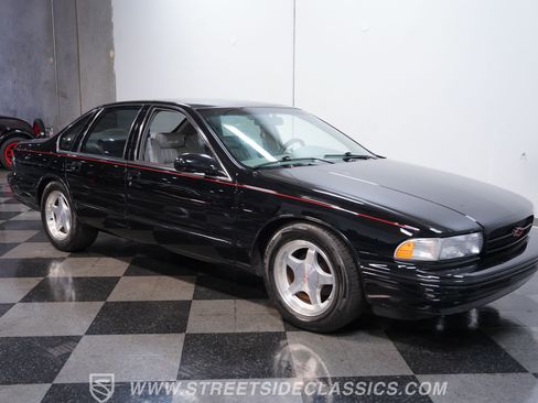 Used 1995 Chevrolet Impala SS RWD image 14