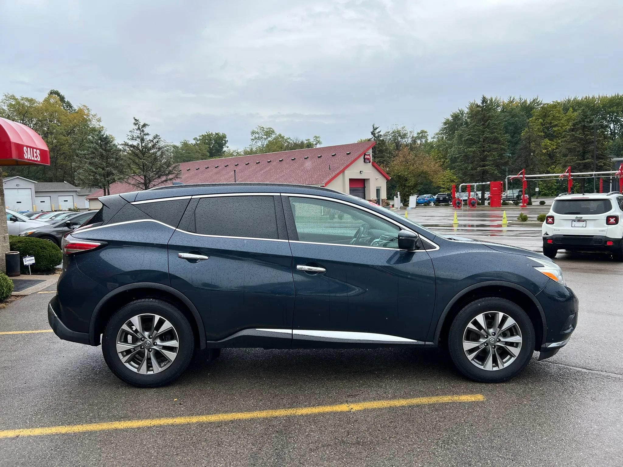 Used 2017 Nissan Murano SV AWD/4WD image 4