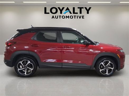 Used 2021 Chevrolet TrailBlazer RS w/ Sun and Liftgate Package image 6