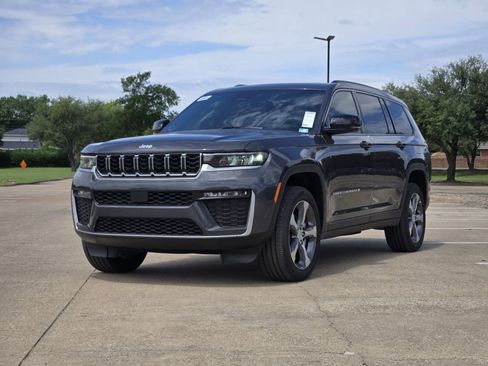 New 2026 Jeep Grand Cherokee L Limited RWD image 2
