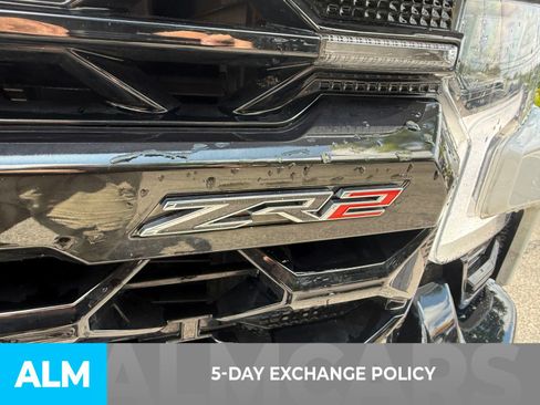 Used 2022 Chevrolet Silverado 1500 ZR2 w/ Technology Package AWD/4WD image 3