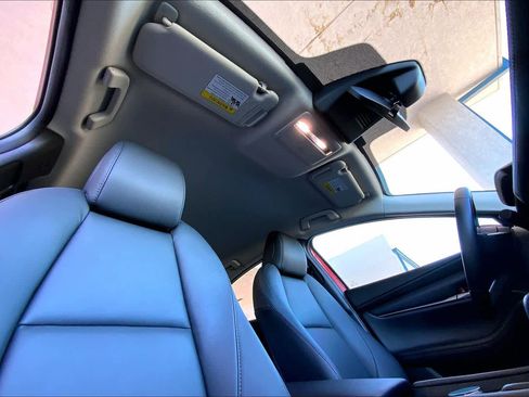 Used 2023 MAZDA MAZDA3 s image 14