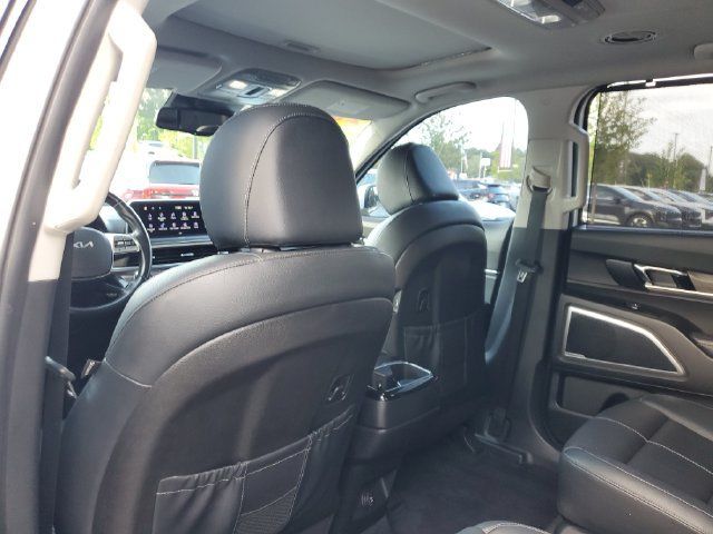 Used 2022 Kia Telluride EX w/ EX Premium Package FWD image 18