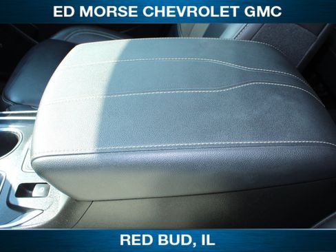Used 2023 Chevrolet Traverse LT w/ LT Premium Package AWD/4WD image 21