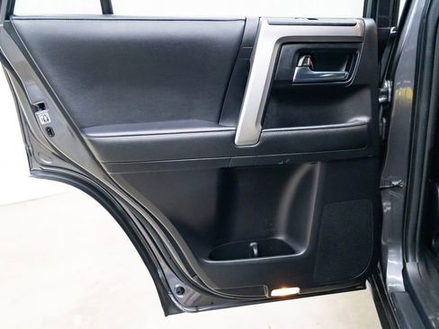 Used 2022 Toyota 4Runner SR5 Premium w/ Moonroof Package AWD/4WD image 27