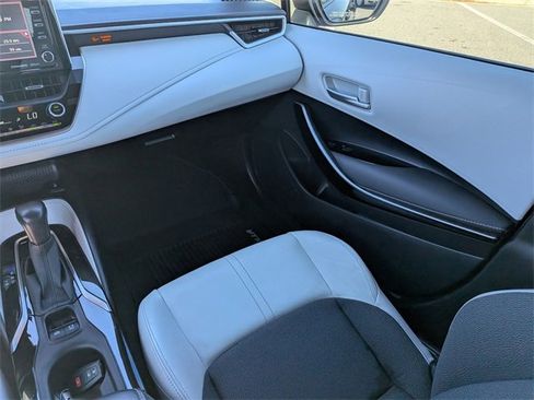 Used 2021 Toyota Corolla XSE image 19