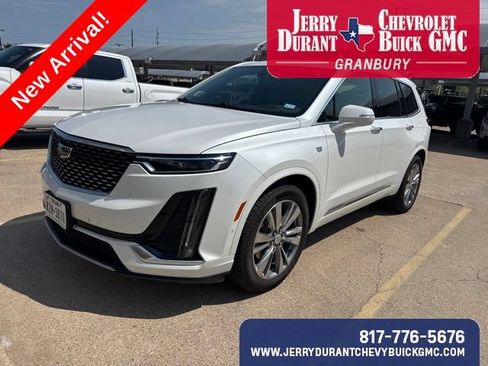 Used 2023 Cadillac XT6 Premium Luxury w/ Technology Package FWD image 1