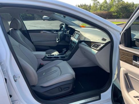 Used 2016 Hyundai Sonata Limited w/ Cargo Package FWD image 10