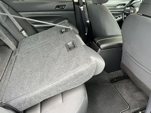 Used 2025 Nissan Altima 2.5 SV image 21