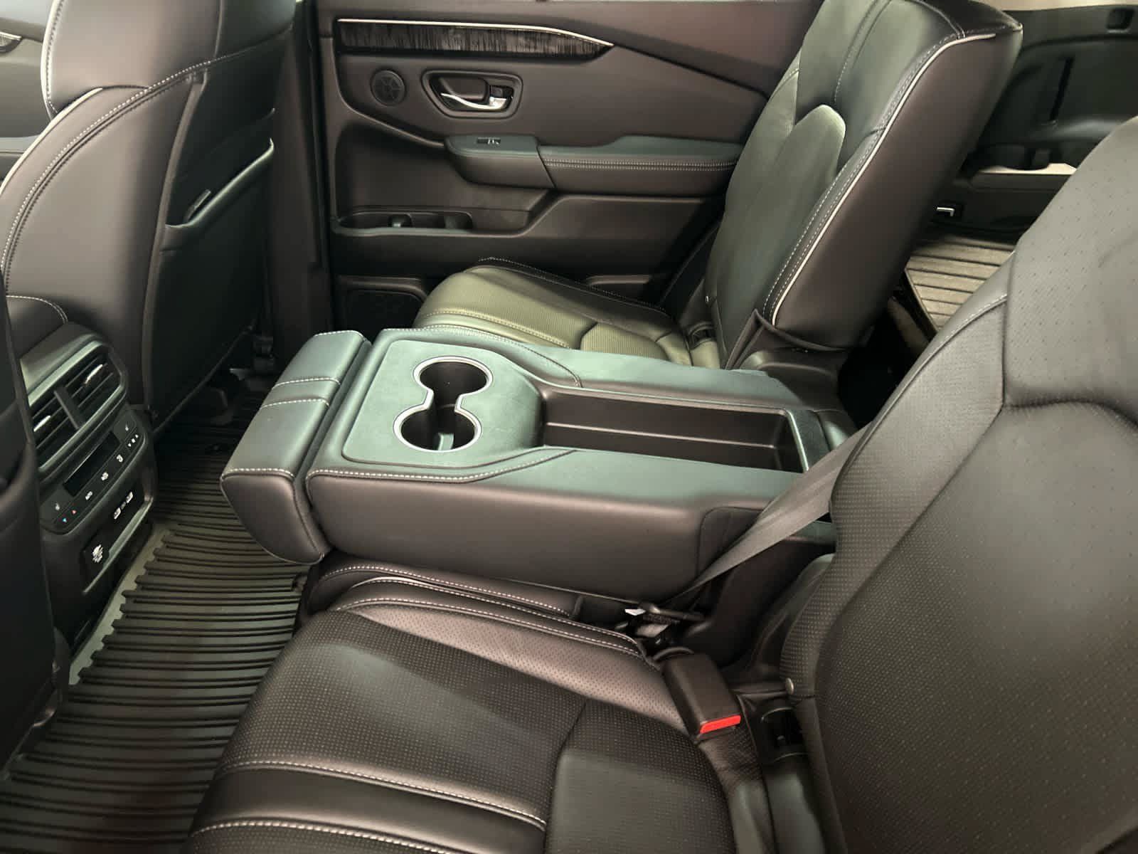 Used 2023 Honda Pilot Elite image 5