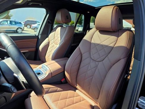 Used 2023 BMW X5 xDrive40i w/ M Sport Package AWD/4WD image 29