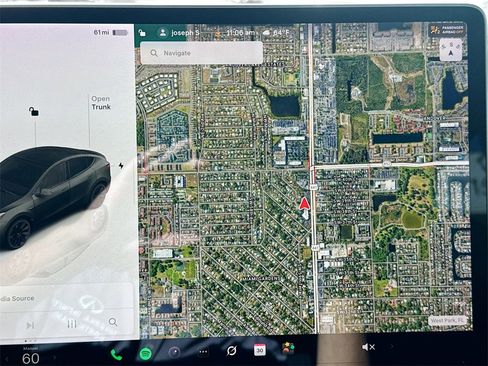 Used 2022 Tesla Model Y Long Range image 13