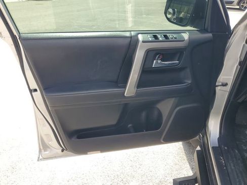 Used 2019 Toyota 4Runner SR5 image 10