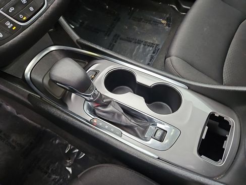 Used 2024 Chevrolet Malibu LT image 19