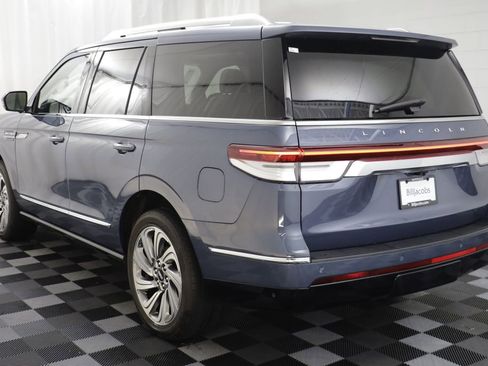 Used 2023 Lincoln Navigator Reserve AWD/4WD image 17