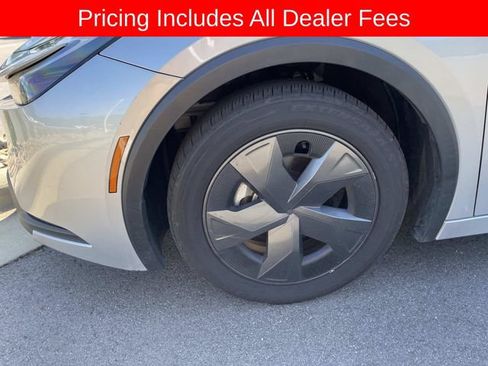 Used 2024 Toyota Prius LE FWD image 2