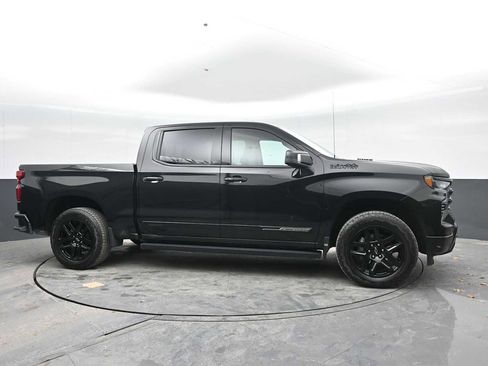 Used 2025 Chevrolet Silverado 1500 High Country w/ Midnight Edition AWD/4WD image 8
