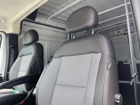 New 2026 RAM ProMaster 2500 w/ Premium Convenience Group FWD image 20