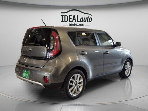 Used 2018 Kia Soul + FWD image 11