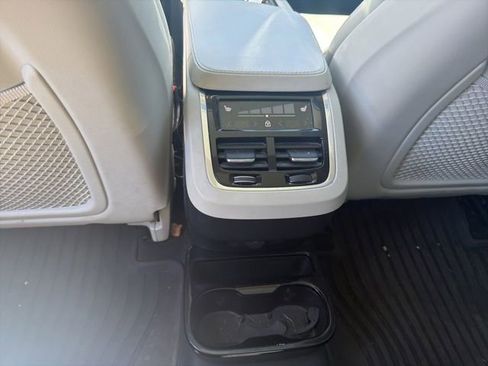 Used 2023 Volvo XC90 B6 Ultimate w/ Protection Package Premier AWD/4WD image 16