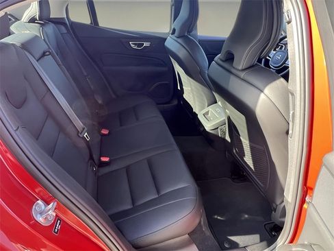 Used 2024 Volvo S60 B5 Plus w/ Climate Package image 17