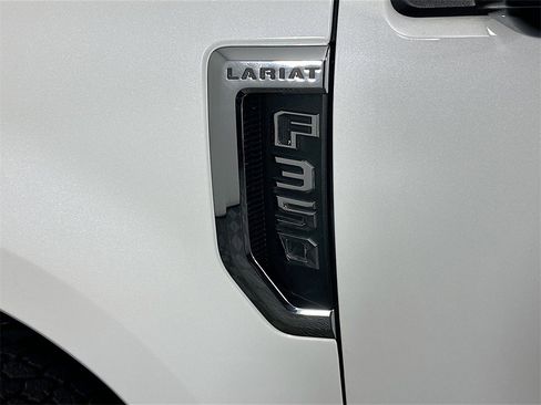 Used 2020 Ford F350 Lariat w/ Lariat Ultimate Package image 28