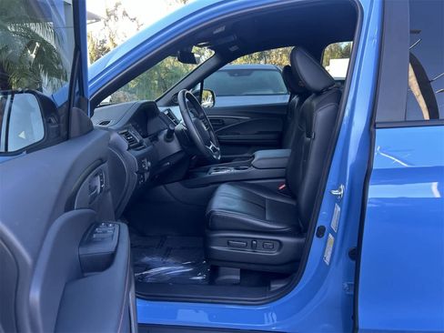 Used 2024 Honda Ridgeline TrailSport image 2