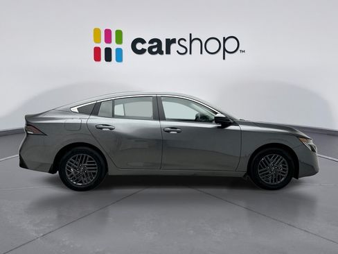 Used 2026 Nissan Sentra SV w/ Floor Mat Package FWD image 6