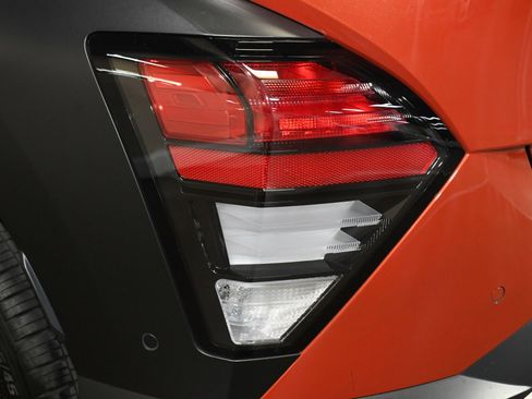 Used 2024 Hyundai Kona Limited image 60