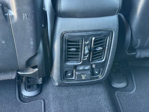 Used 2020 Jeep Grand Cherokee Limited w/ Luxury Group II AWD/4WD image 25