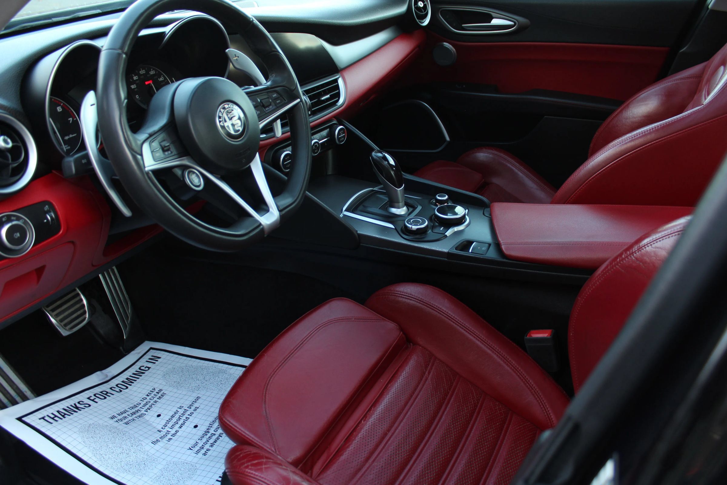 Used 2019 Alfa Romeo Giulia Ti Sport w/ Quick Order Package 22S Sport AWD/4WD image 11